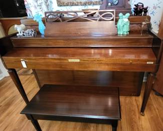 Baldwin piano