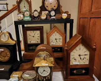 Large selection of clocks