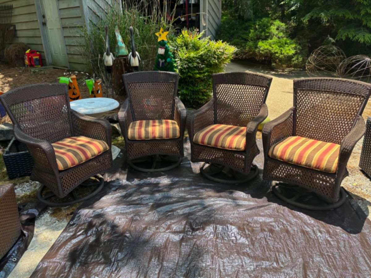Swivel and Rock Outdoor Set