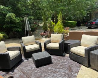 Very Nice Outdoor Set