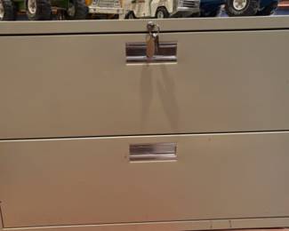 Hon Locking Double File