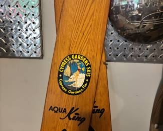 Vintage Aqua King skis
