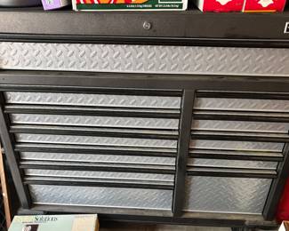 Gladiator Rolling Tool Chest