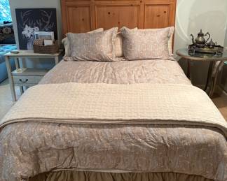 Queen Bed