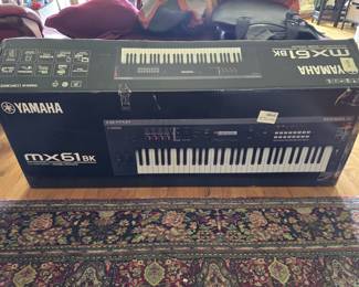 Yamaha MX61 Professional Keyboard in new condition