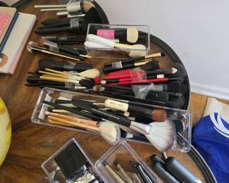 Quality makeup brushes