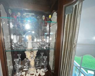 Beautiful light up curio ~ Separate top & bottom sections