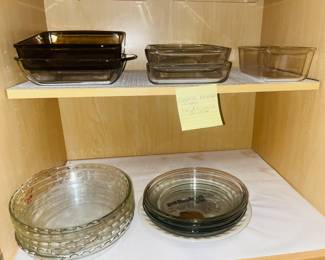 Pyrex bread ,casserole & pie baking dishes