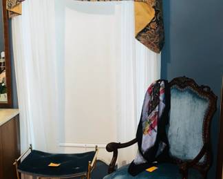 All window treatments are for sale ~ See other photos for measurements please . There is1 window of these fine sheers and valance