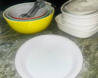 Pyrex bowls ~ pie dish ~ Corning ware