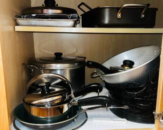 Variety of baking & cooking pans