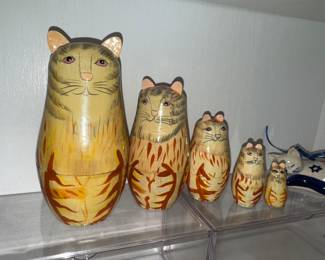 One of two sets of nesting kitties