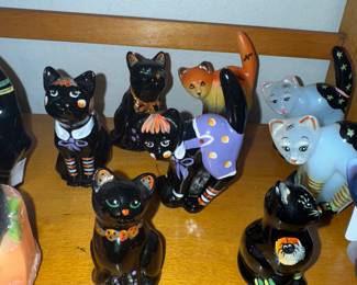 Halloween Fenton kitties