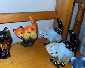 Halloween Fenton kitties