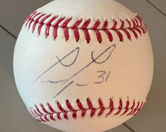 Lance Lynn autographed baseball, St. Louis Cardinals and Chicago White Sox
