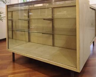 DISPLAY 38T 48L 22W2Photoroom