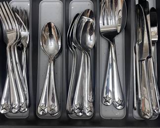 Several sets of nice flatware