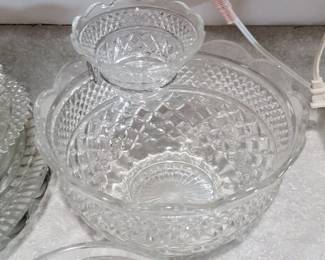 Vintage glass chip and dip set