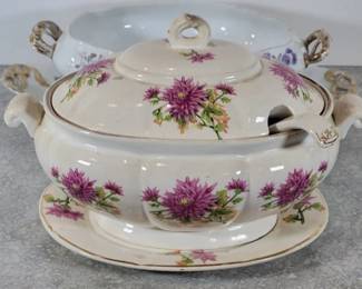Vintage gravy and soup serving tureens
