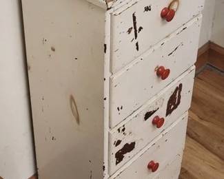Child's 4 drawer chest