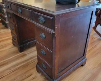Vintage mahogany keyhole desk