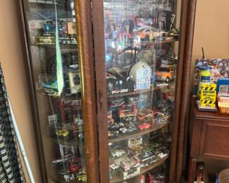 Die cast cars and collectables with signatures 25 % off. All others 75% off