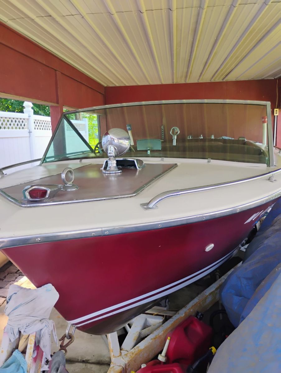 1972 CENTURY RUNABOUT WITH TRAILER