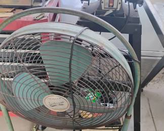 METAL BLADE FAN DOES WORK