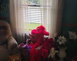 RED HAT LADY ITEMS