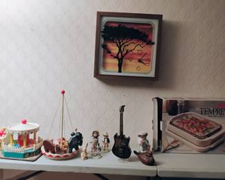 COLLECTIBLES, CLOCK AND MORE