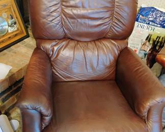 LEATHER RECLINER