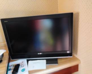 SMALL TV