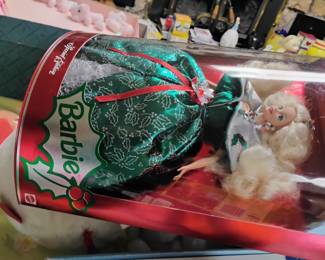 HOLIDAY BARBIE