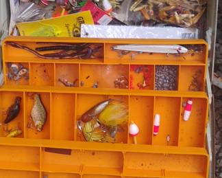 TACKLE BOX