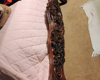 FOOT BOARF OF BED