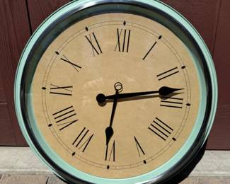 155 IKEASKOVELRetroMintMetalWallClockwRomanNumerals