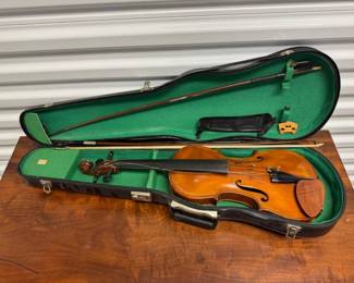 111 FrancescoRuggeriCremonaViolinwCaseBow