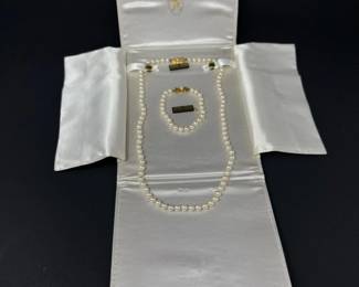 20 VintageMikimoto22PearlNecklace7Braceletw18KGoldClasps