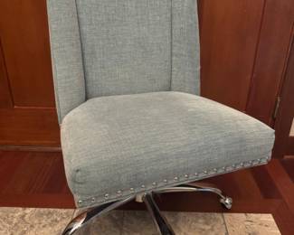 178 DraperUpholsteredOfficeChairwNailheadTrimChromeBase