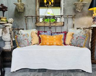 6 ReproductionAntiqueOrnateIronDaybedwLuxeAsianSilkPillows