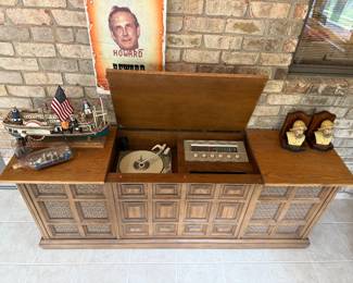 Packard Bell Solid State Cabinet Record Player - No Power.