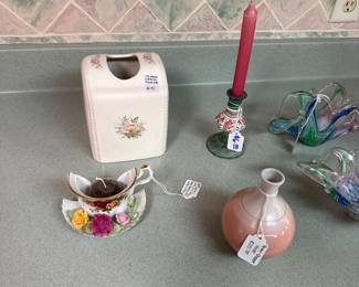 Athena California Tissue Cover, Royal Albert Old Country Roses Nightlight/Candle holder, Peter Shearer Vase