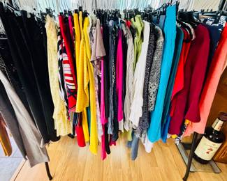 Guys, please note anything else other than the clothes.