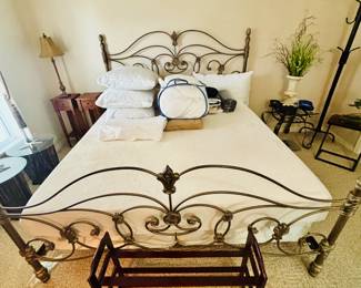 Mattress not for sale, only the wavy metal is.