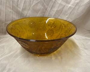 Tiara Salad Bowl