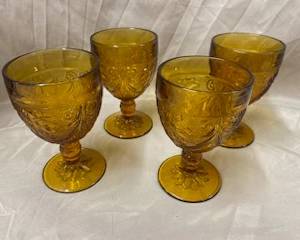 Tiara Wine Glasses