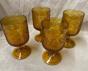 Tiara Wine Glasses
