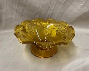 Tiara Small Ruffled Footed Bowl