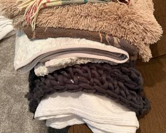 blankets & throws