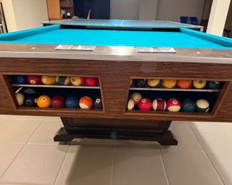 8 ft billiard table